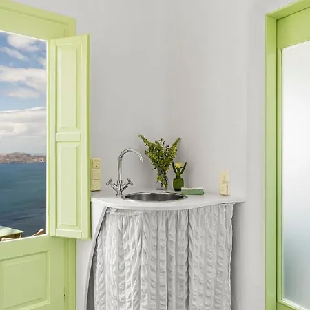 Sensyo Caves * Firostefani