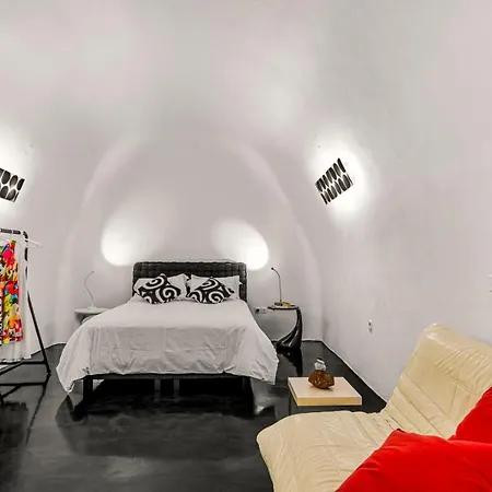 Sensyo Caves * Firostefani