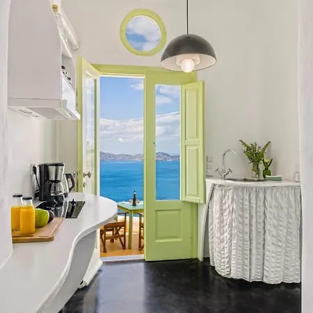 Sensyo Caves Firostefani