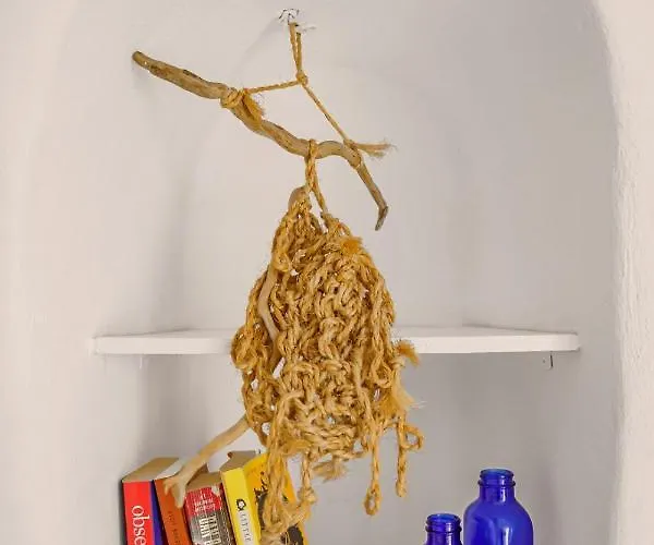 Sensyo Caves Firostefani