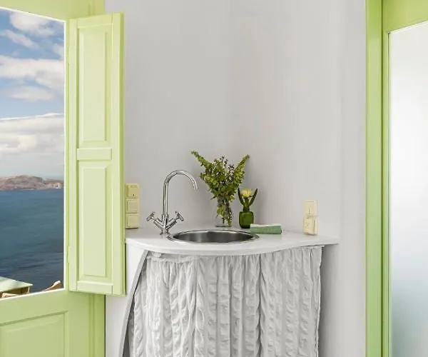 Sensyo Caves * Firosztefáni